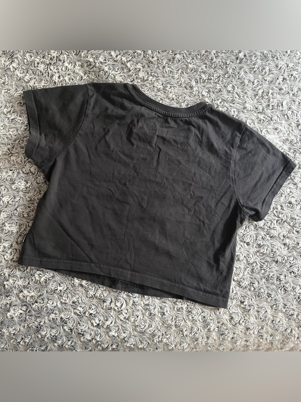 converse cropped tee shirt with retro skater graphic - Picture 3 of 3